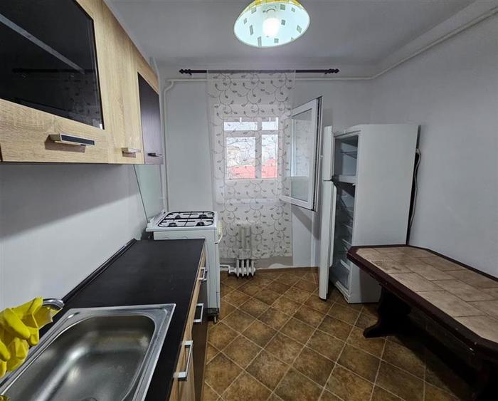 Apartament cu o camera str Egalitatii Nicolina 1 - 4
