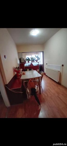 Apartament 3 camere de vanzare - 1