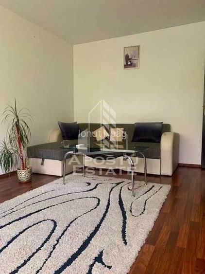 Apartament cu 2 camere, zona Dacia Apartament cu 2 camere, zona Dacia