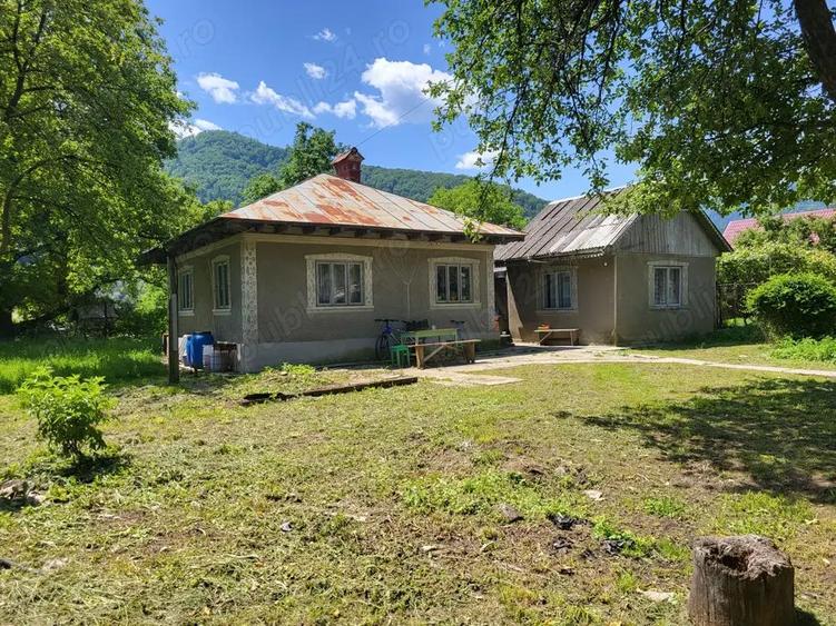 Teren si casa Sat Tarcau zona Garii - 1