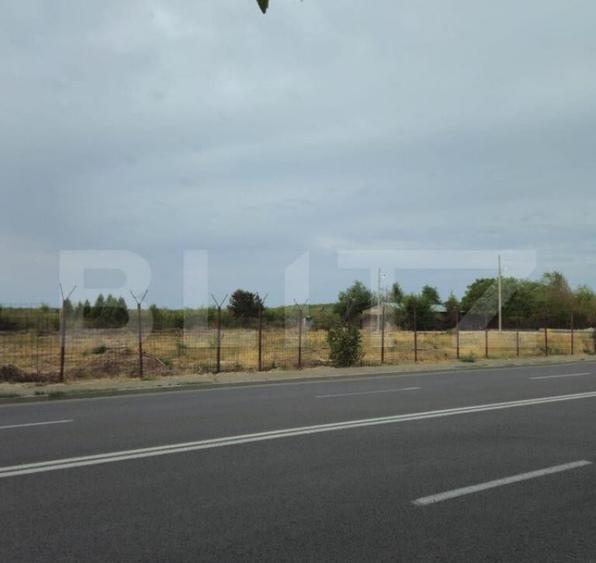 Teren intravilan, 4500 mp, Investitie - 1