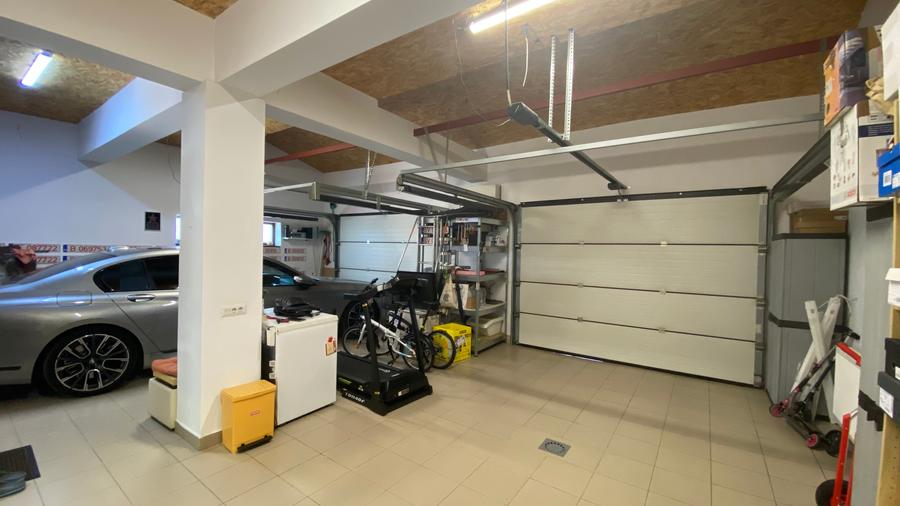 Se vinde URGENT Vila 6 camere Otopeni zona 23 August - 8