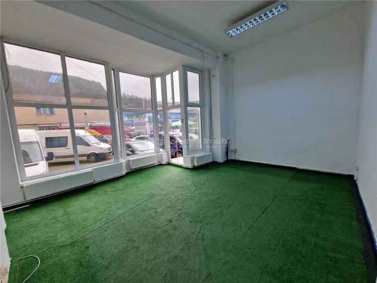 Resita CHIRIE Sp.Com. 62 mp.Piata Sud. - 7