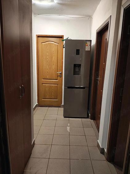 Inchiriez apartament 2camere - 9