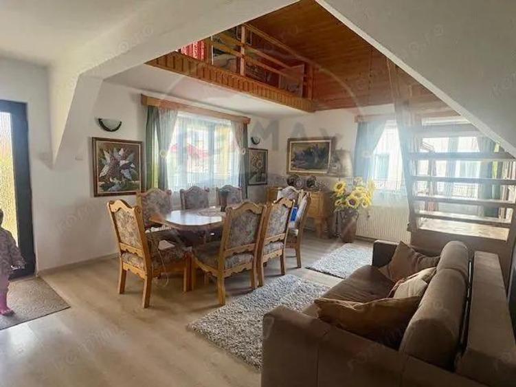 Casa / Vila cu 6 camere de vanzare - 4