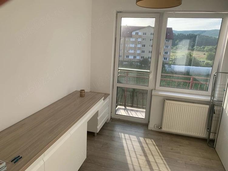 vand apartament 74,65 gherla 2 camere, living +bucatraie , baie , parcare , - 8