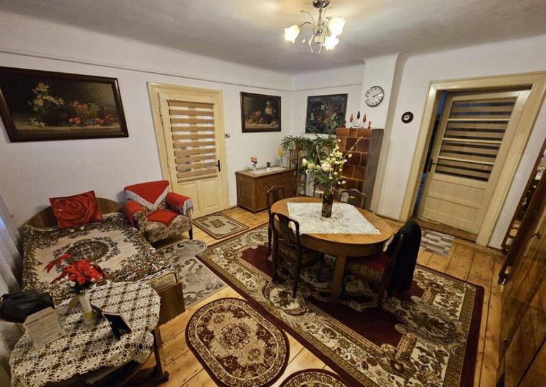 Casa cu 2 camere, 95 mp, in zona centrala - 2