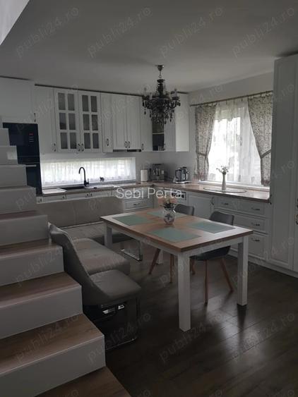 De vanzare casa De vanzare casa