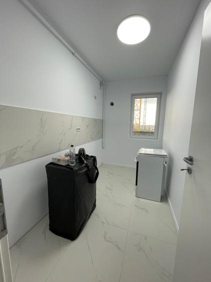 Metalurgiei, Metro - 10