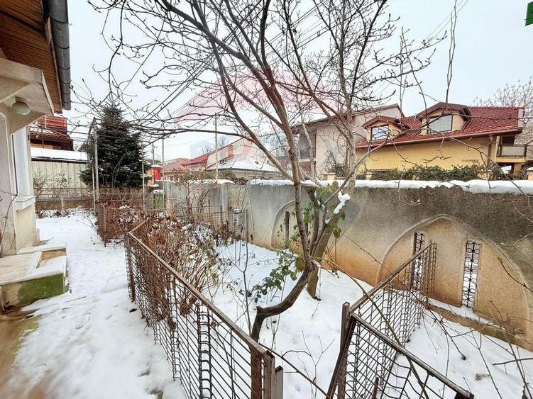 Casă de vanzare cu curte | 4 camere | Zona Gorjului | Teren generos - 22