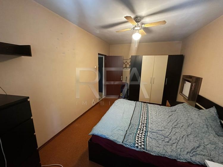 Apartament 3 Camere , Decomandat , Podul Giurgiului - 2