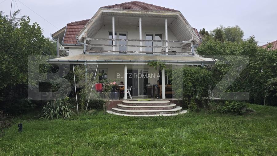 Casa 5 camere , 300 mp;  Teren - 2000 mp . Viile Satu Mare