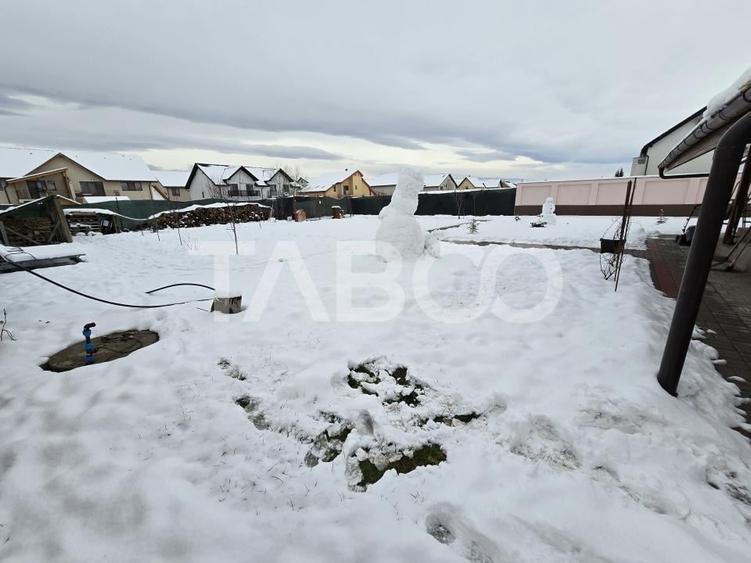 Casa individuala de vanzare teren 852 mp 5 camere 2 bai Selimbar Sibiu - 24