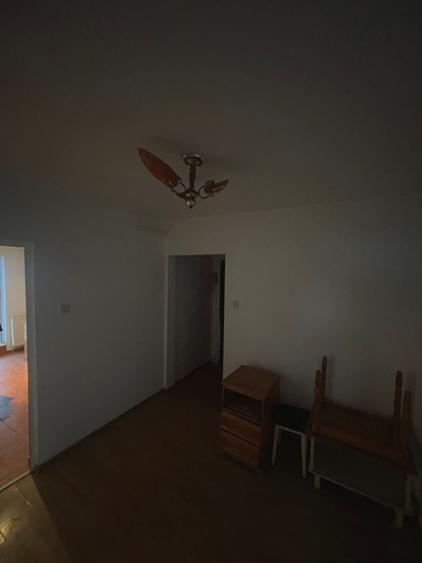 DE VANZARE-APARTAMET 3 CAMERE-DACIA - 2