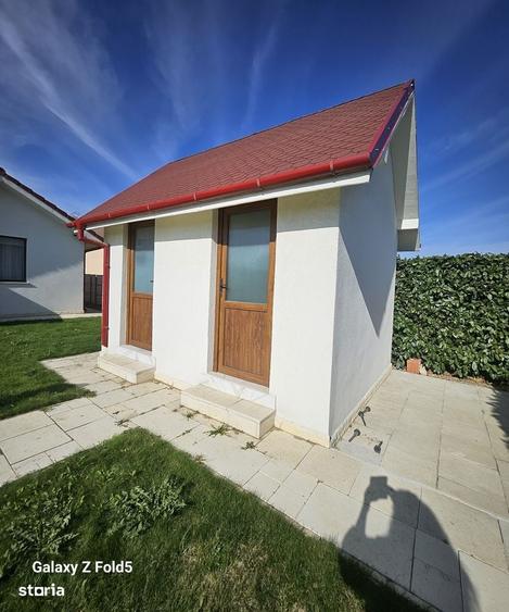 Casă cu 4 camere în Sântandrei