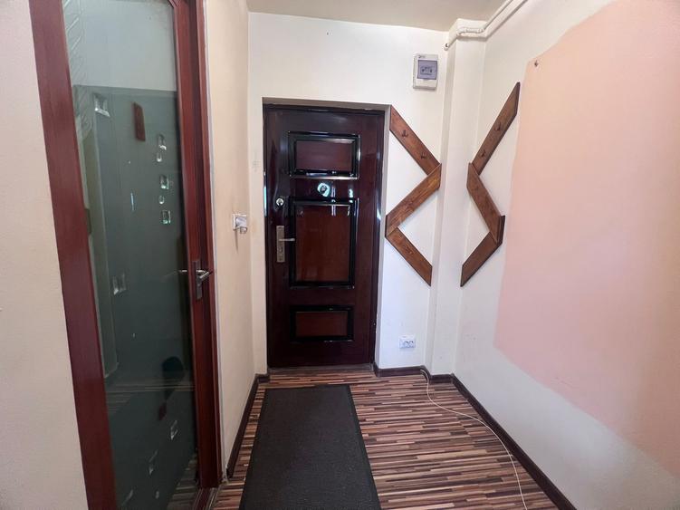 Garsoniera etaj 1, zona Dacia - 7