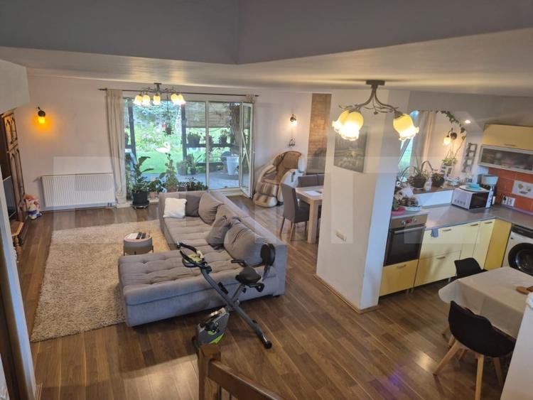 Vila de vanzare in Livezeni cu privelste deosebita, 970mp teren - 16