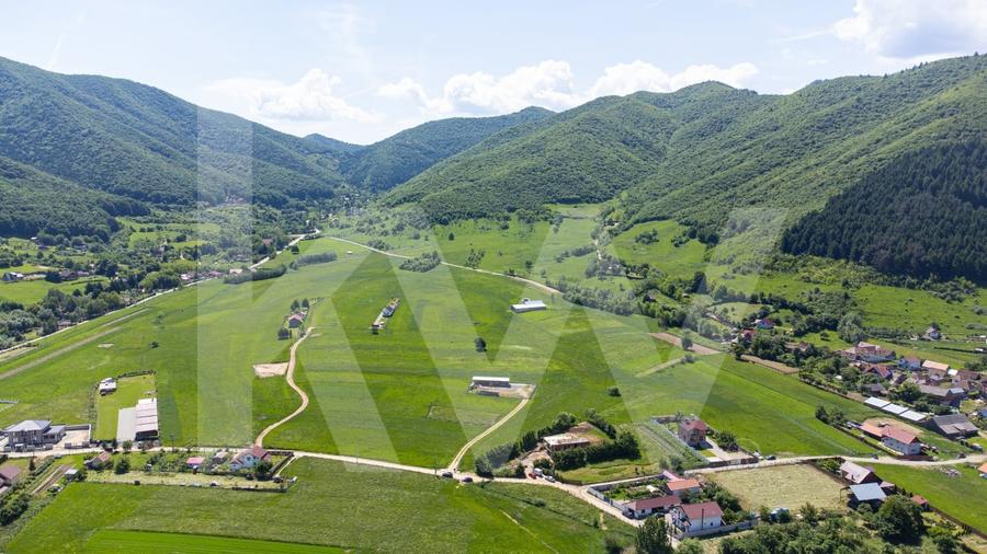 Teren cu peisaj spectaculos in Gura Raului – munte, aer curat, libertate - 6