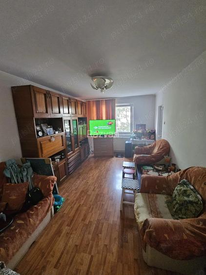 Dristor apartament 3 camere,anul 1985 Dristor apartament 3 camere,anul 1985