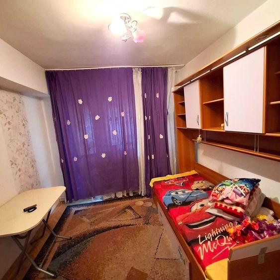 Apartament cu 4 camere decomandat în Ultracentral