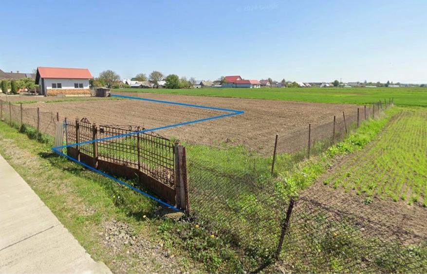 Vand teren intravilan in satul Maneuti - 3