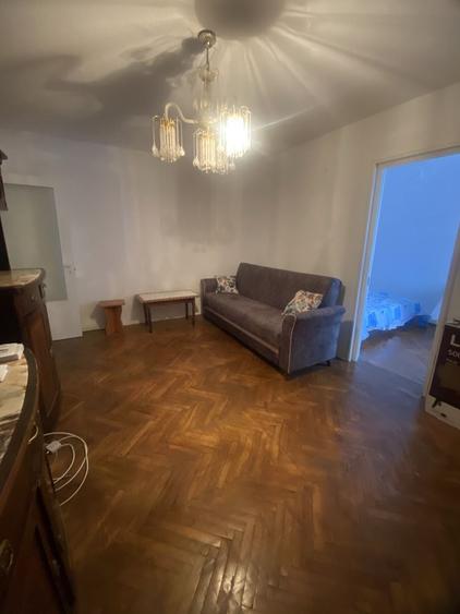 De vanzare ( piata 1 MAI ) apartament - 1