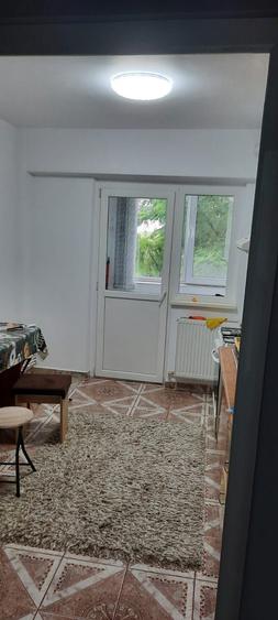 Vand partament 2 camere decomandat - 4