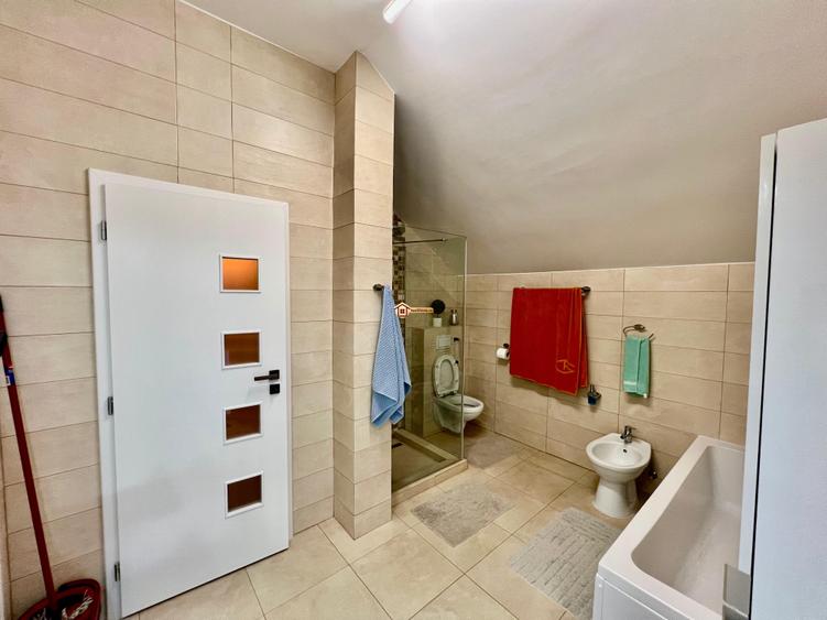 Casa 4 camere Visan - 17