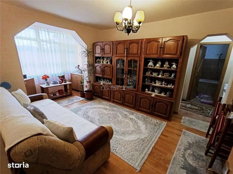 Apartament 2 camere in zona centrala Moldova Noua - 3