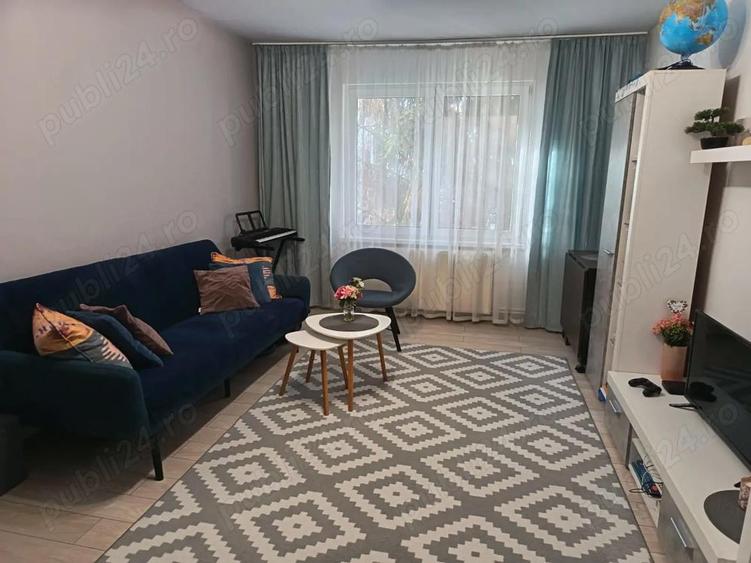 Vand apartament cu 3 camere - 1