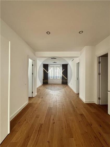 EXCLUSIV | SCOALA AMERICANA - Complex cu PISCINA | Pipera - Vila Duplex / 327 MP - 52