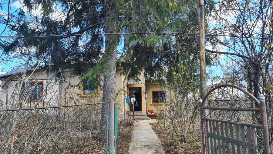 cas de vanzare in Statiunea Pucioasa  - 2