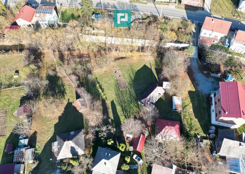 Casa de lemn, cu teren in Bor?a - 8