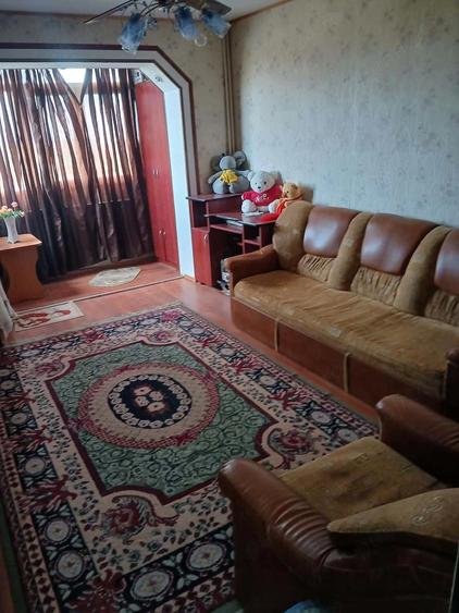 Vand apartament in Rm sarat zona gari bl 3 C etaj 3 decomandat plus magazie la subsolul blocului - 4
