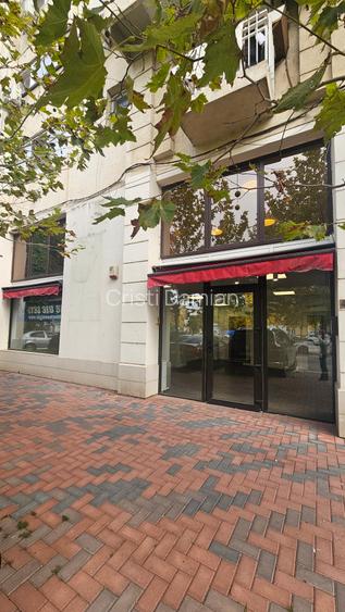 Intrare stradala, parter si mezanin, ideal birouri sau showroom+birouri