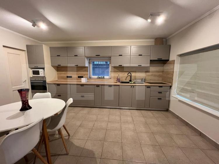 Casa de vanzare, 229 mp, cartierul 7 Noiembrie - 3