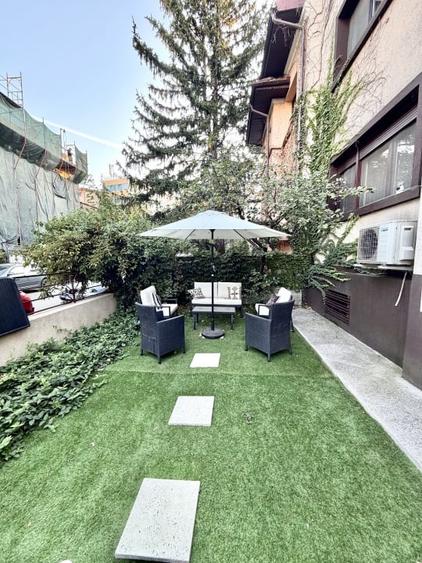 Apartament cu 3 camere decomandat în P-ța Dorobanți