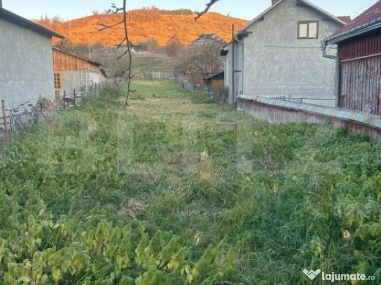 Casa de vanzare in Gura Humorului + teren generos - 4