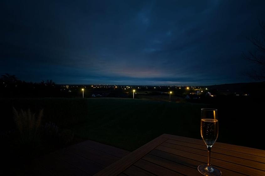 Teren intravilan ,Pielesti, 1835 mp , front 38m. - 4