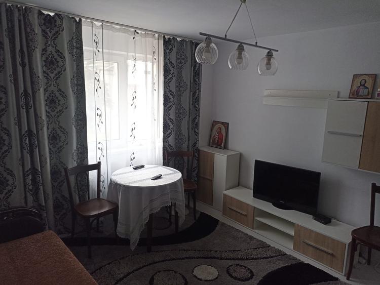 Garsoniera renovata libera de pe 3 martie - 3