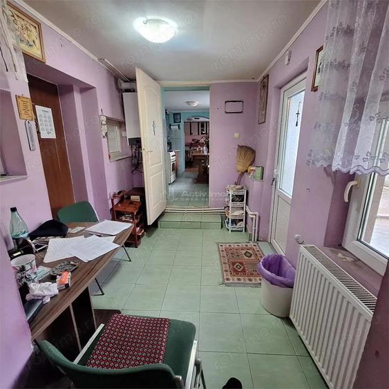 BOCSA Montana, Casa Cocheta cu curte . - 3