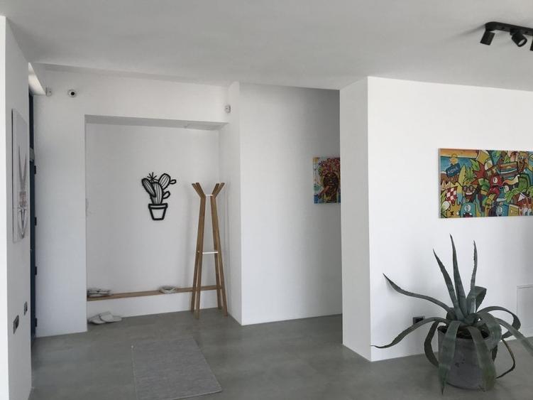 UNICAT! Vila in prima pozitie la mare - 4