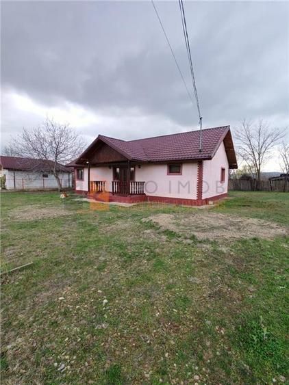 Casa tip parter zona Sapoca - 2