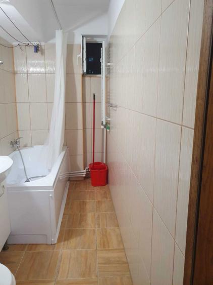 Garsoniera decomandata parter Malu Rosu cu centrala proprie - 6