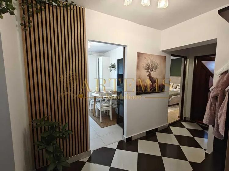 Apartament de 3 camere, decomandat, 64  mp., zona central - 1
