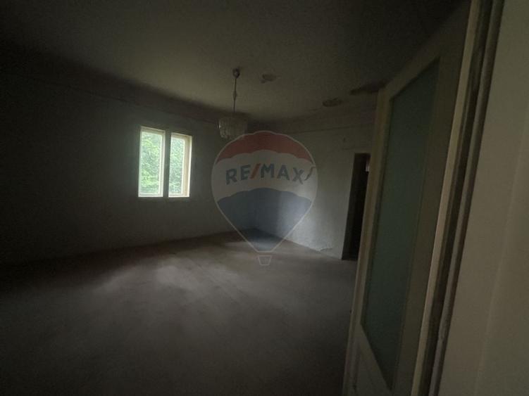 De vânzare casă din caramida cu teren – zonă Pensiunea Secret Garden - 24