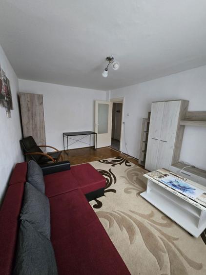 Inchiriez apartament 2 camere decomandat - 6