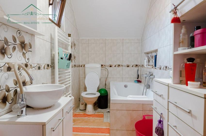 Casa cu 4 camere, centrala proprie si panouri fotovoltaice, zona Bujac, Arad - 8