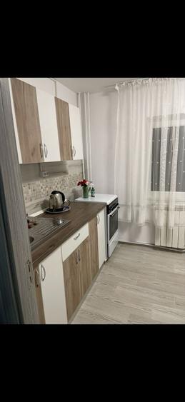 Garsonieră decomandată în Narcisa