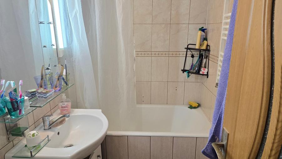 Vand apartament 3 camere in Deva, zona Minerului, etaj 3, bloc de 4 etaje - 5